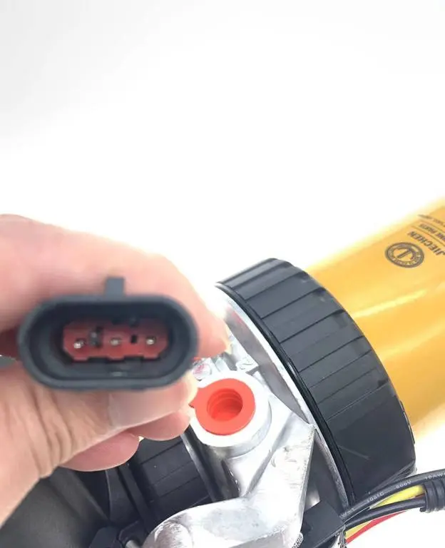 Fuel Filter Assy 87802726 for Ford 5610S 6610S 6810S 7010 7610S 8010 8160 8260 8360 8560