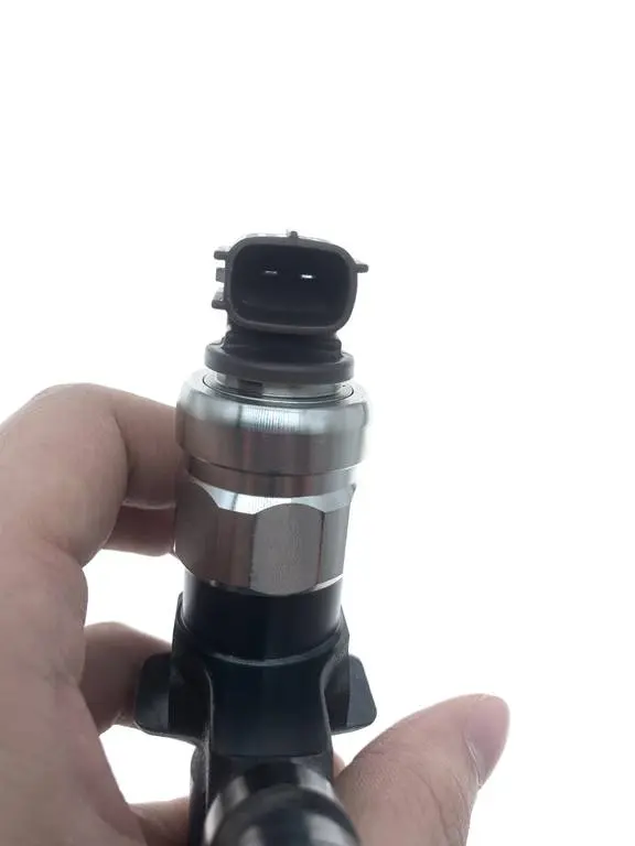 Fuel Injector 16600-EB30E for Nissan Engine YD25 2.5L Fuel Injector 16600-EB30E for Nissan Engine YD25 2.5L