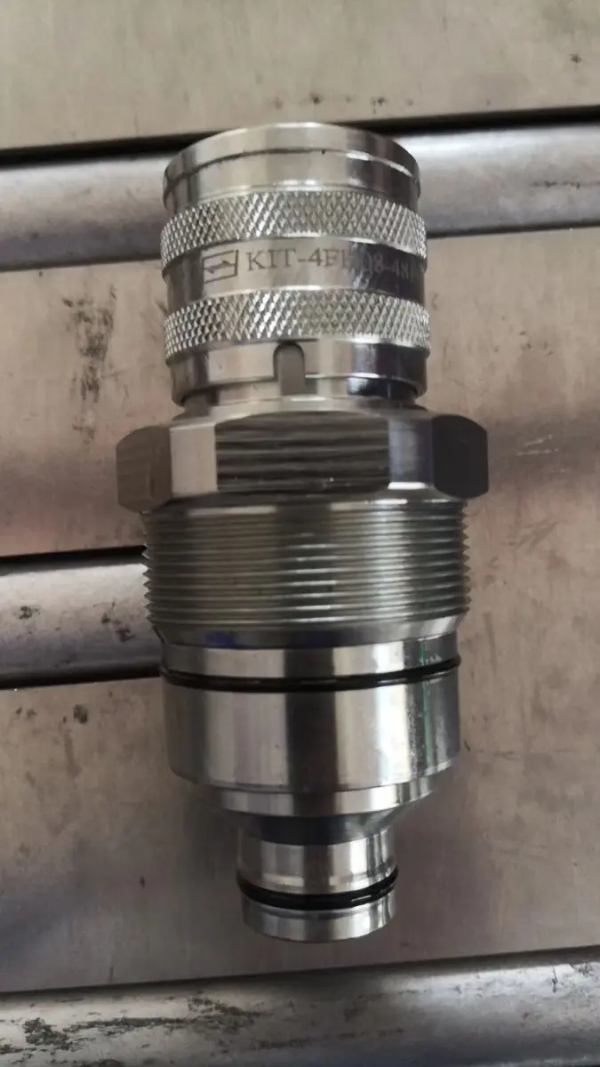 Hydraulic Quick-Connect Coupler Kit AT406474 AT406475 for John Deere 320E 323E 328E 326E 329E 332E 318E 333E 319E Hydraulic Quick-Connect Coupler Kit AT406474 AT406475 for John Deere 320E 323E 328E 326E 329E 332E 318E 333E 319E