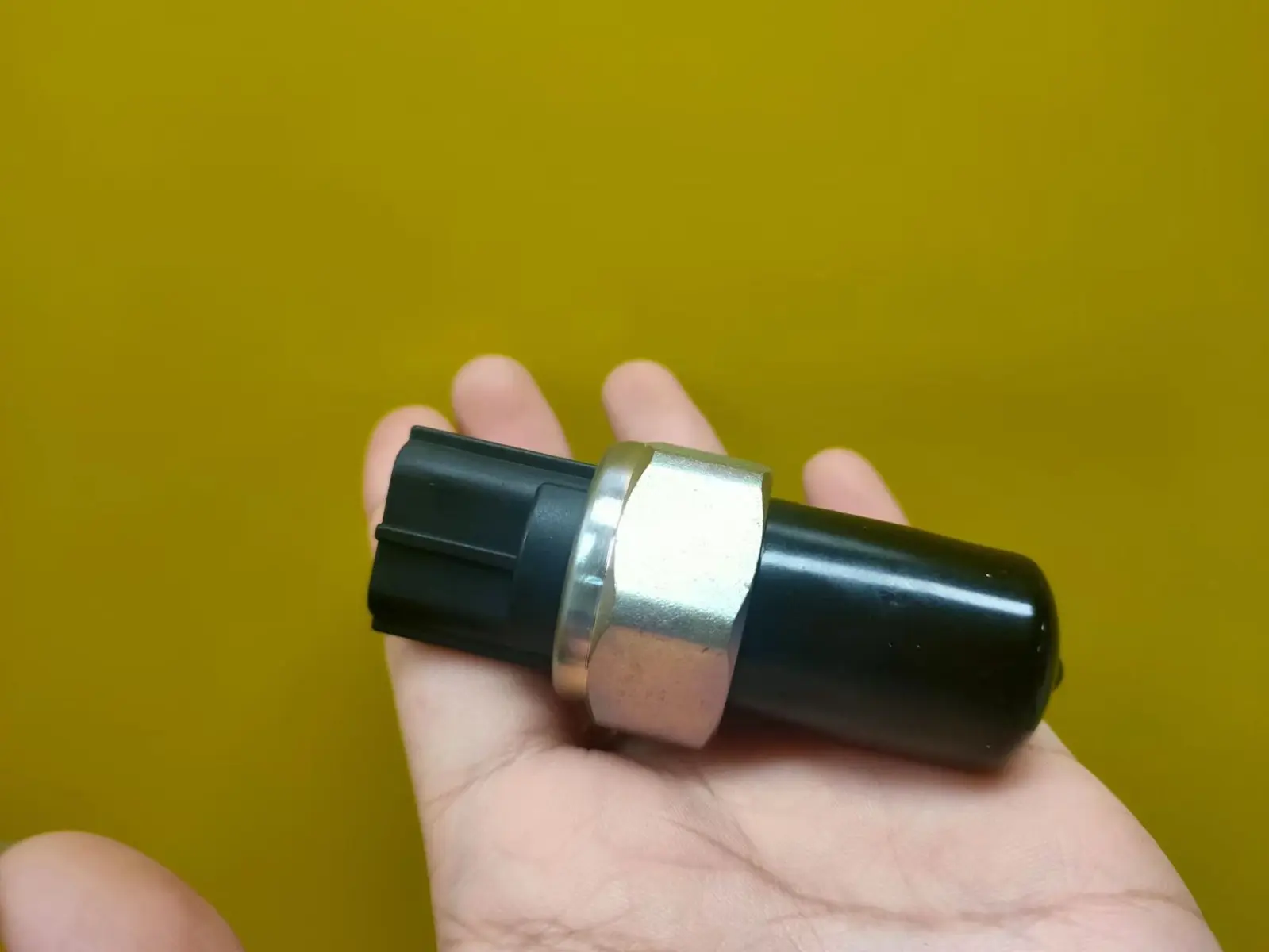 Buy Pressure Sensor RE520930 for John Deere Loader 310J 310K 315SJ 410J 710J Buy Pressure Sensor RE520930 for John Deere Loader 310J 310K 315SJ 410J 710J