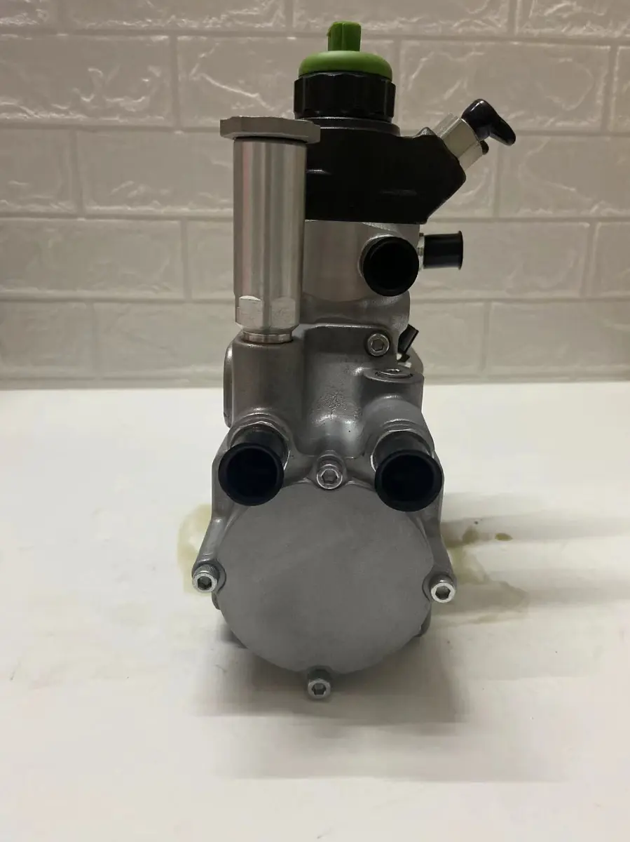 Remanufactured Original Fuel Pump RE501640 for Denso John Deere Engine 8.1L 6081 Tractor 8520 8220 8120