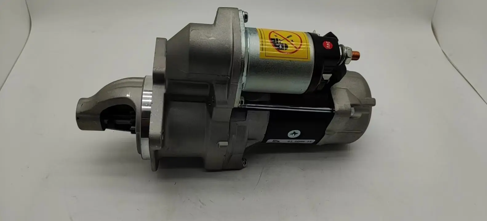 Starter Motor 28100-2040 03550-552-0330 For Hitachi Excavator EX100 Hino Engine H07C H07D